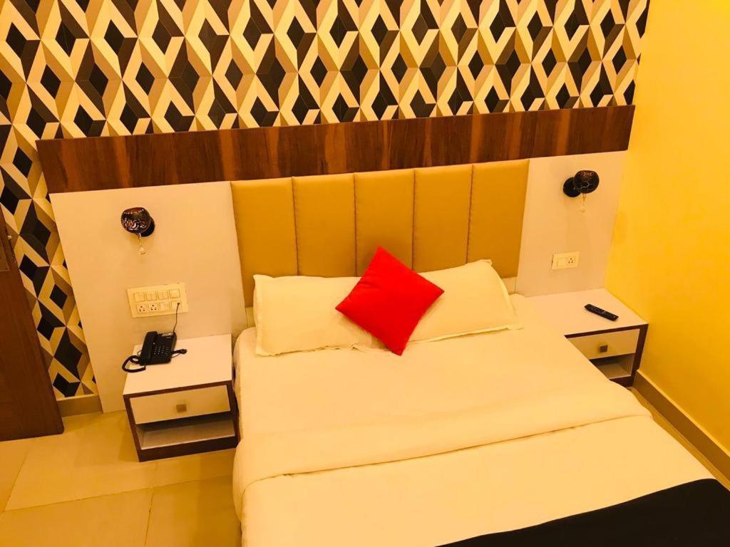 Hotel Keerthana Puttur Puttur  Zewnętrze zdjęcie