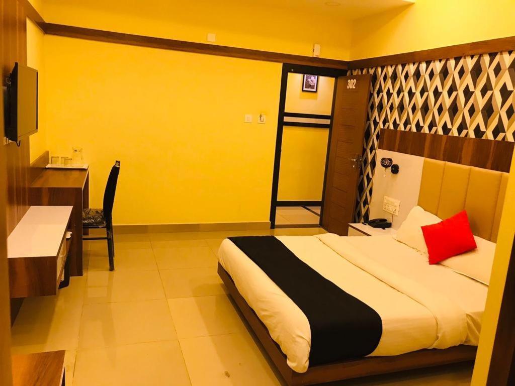 Hotel Keerthana Puttur Puttur  Zewnętrze zdjęcie